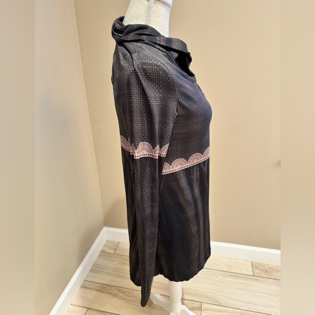 5 For $30 Azalea Super Soft Workout Top — image 3 of 6